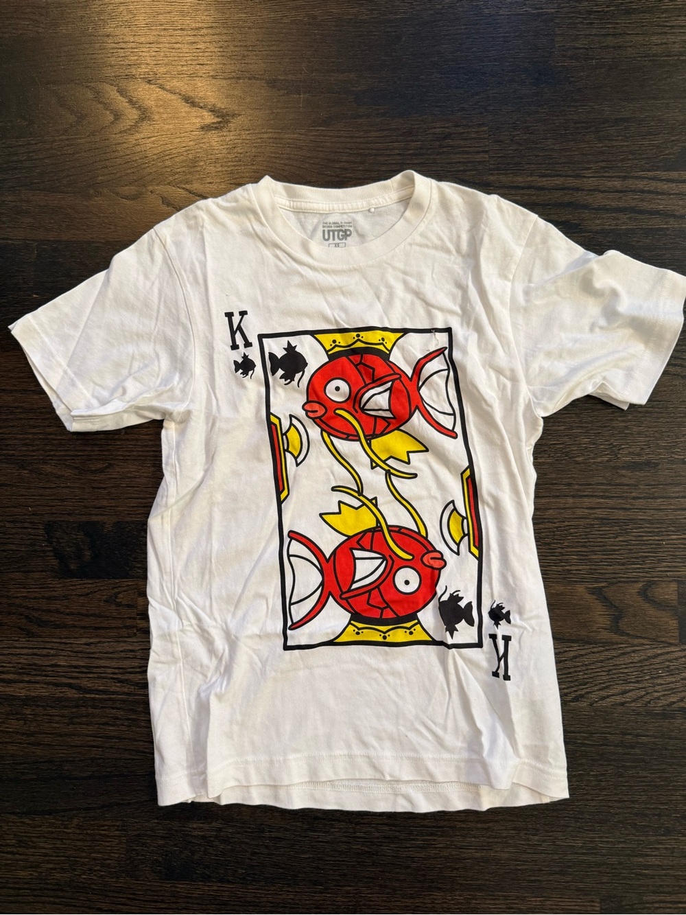 Uniqlo x Pokémon Red Fish King Card Design White Tee Size XS